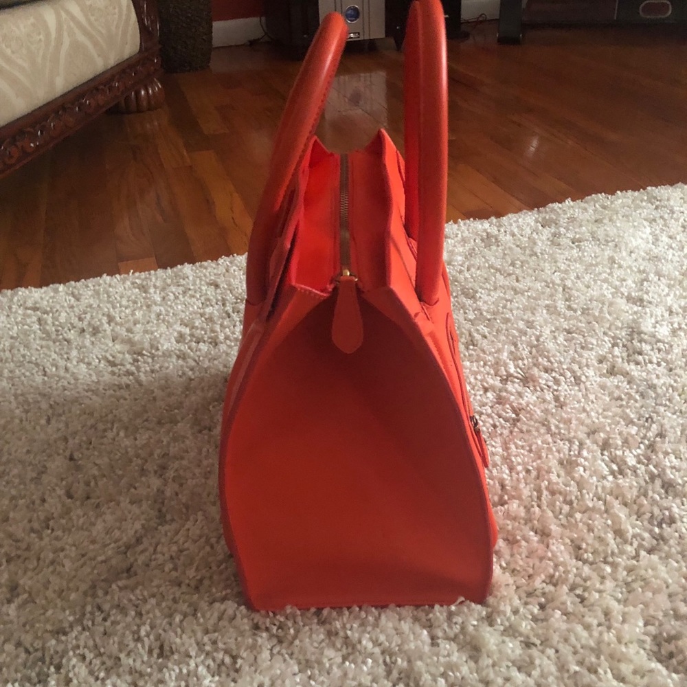 Celine - Picture 2 of 7